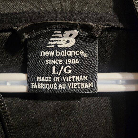 New Balance Women's Half-Zip Jacket - Picture 4 of 9